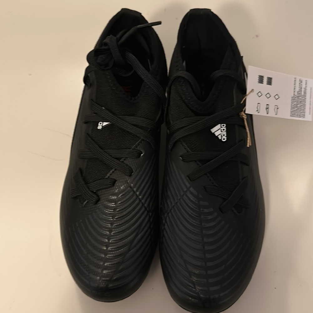 Adidas boys Predator Edge 3 Soccer cleats - Picture 2 of 5